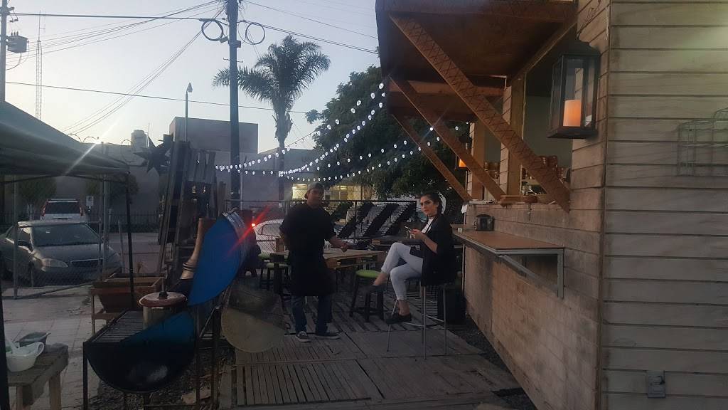 Asadero/Bar Estilo Sonora | restaurant | Blvd. Benito Juárez 340, Hacienda Floresta del Mar, 22710 Rosarito, B.C., Mexico | 017754098033 OR +52 775 409 8033