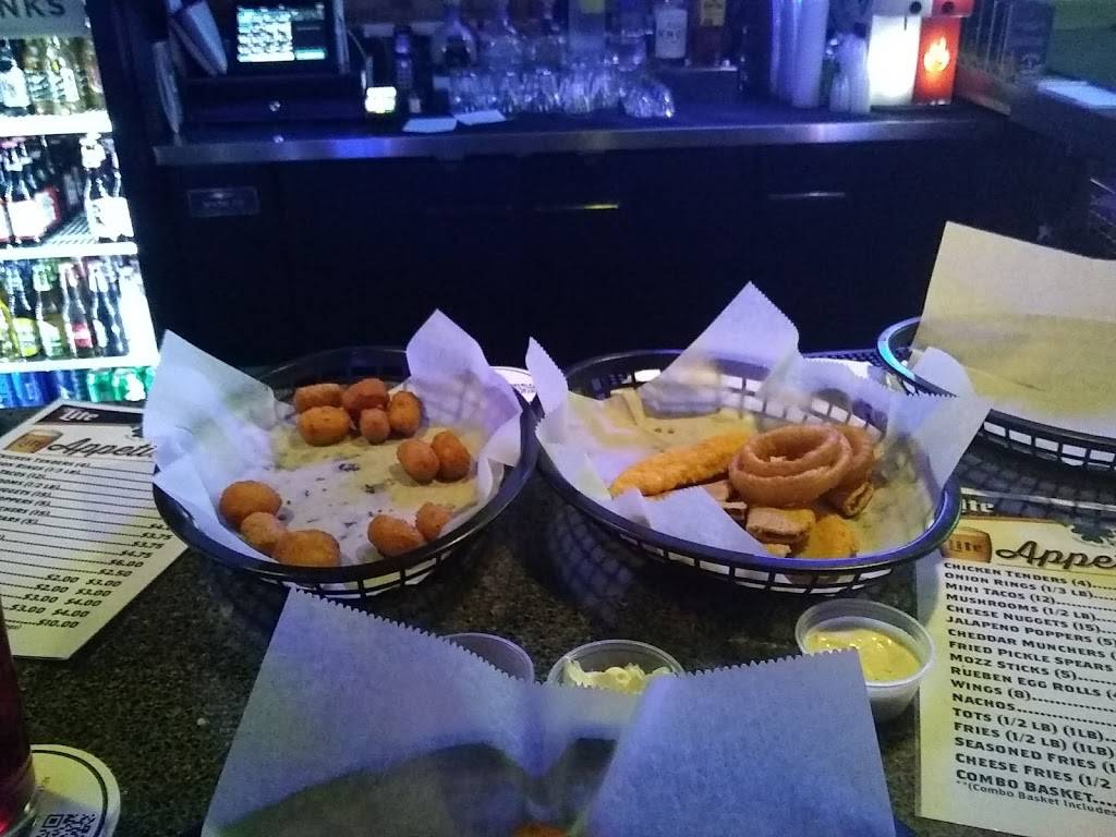 Danny Boys Irish Pub | restaurant | 1242, 315 E Lake St, Horicon, WI 53032, USA | 9204850823 OR +1 920-485-0823