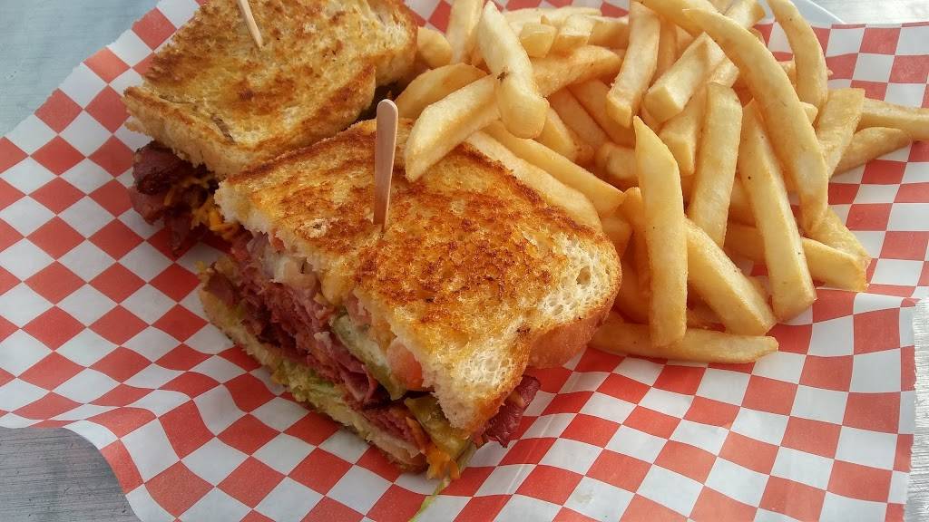 DINOS Best Burgers | restaurant | 2818, 620 W Anaheim St, Long Beach, CA 90813, USA | 5629519592 OR +1 562-951-9592