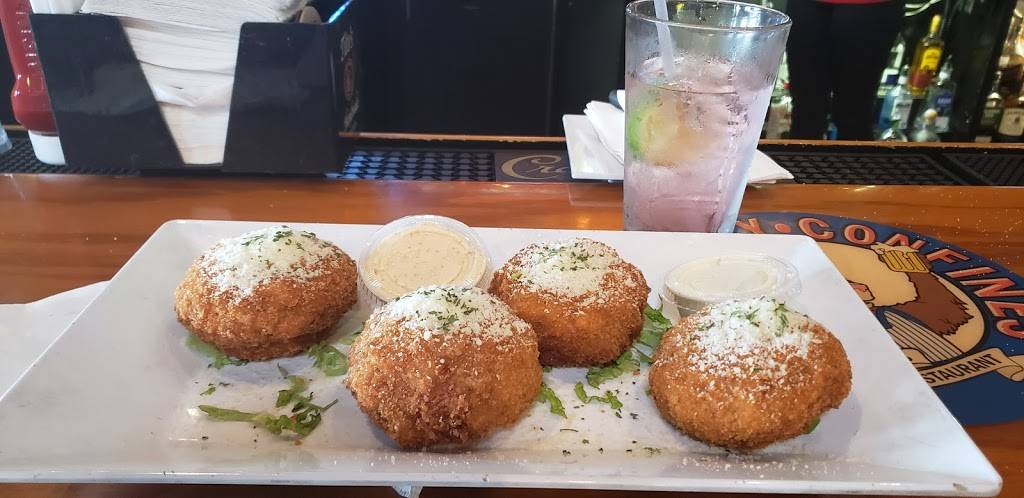 Friendly Confines Winter Park | restaurant | 3088 Aloma Ave, Winter Park, FL 32792, USA | 4076367586 OR +1 407-636-7586