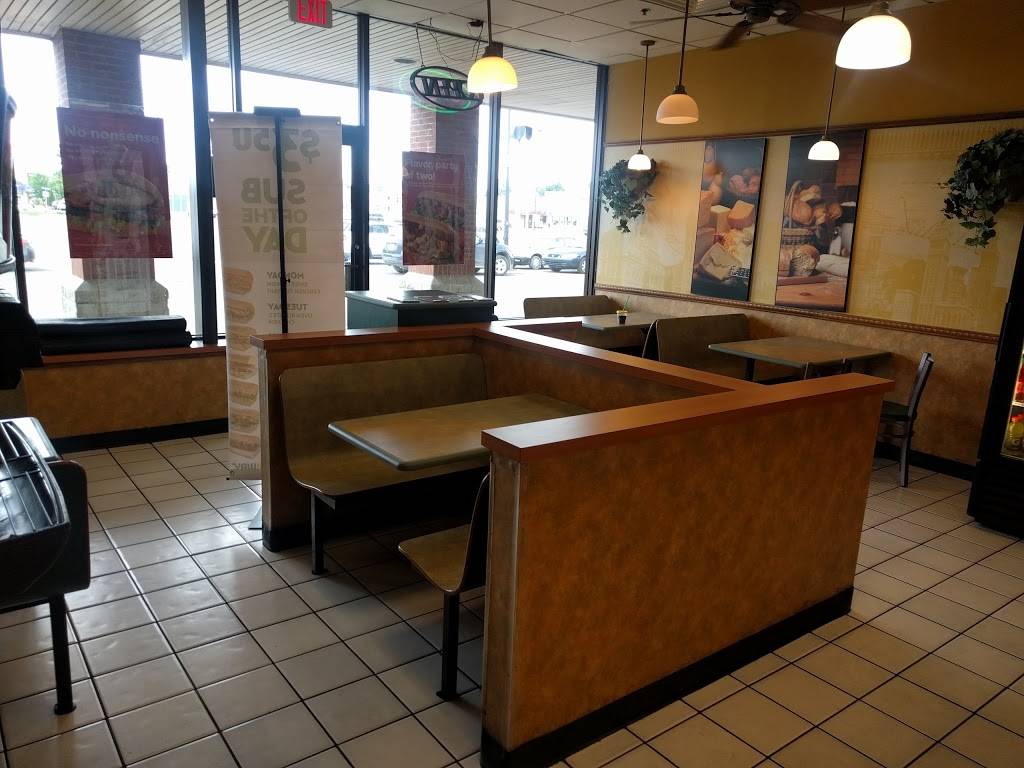 Subway | restaurant | 9117 Joseph Campau Ave, Hamtramck, MI 48212, USA | 3138724444 OR +1 313-872-4444