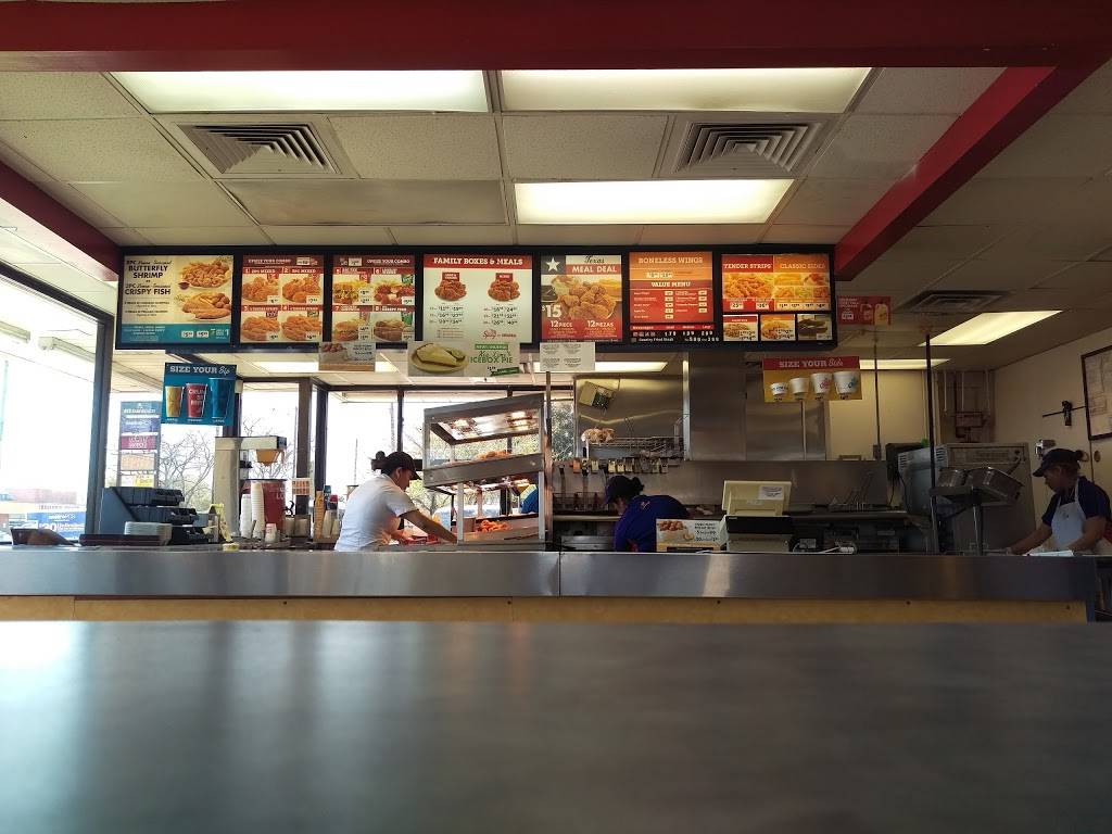 Churchs Chicken | restaurant | 925 E Tidwell Rd, Houston, TX 77022, USA | 7136920247 OR +1 713-692-0247