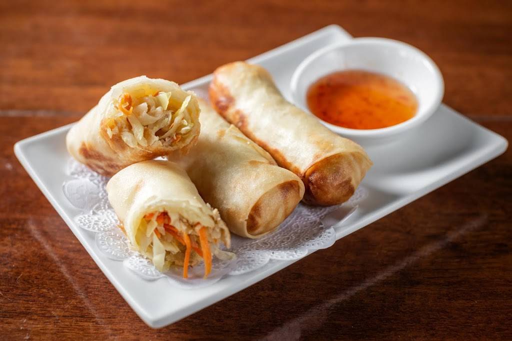 Green Leaf Thai Cuisine | restaurant | 4658 N Western Ave, Chicago, IL 60625, USA | 7739898517 OR +1 773-989-8517