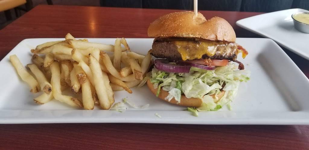 Ruby Tuesday | restaurant | 6249 College Dr, Suffolk, VA 23435, USA | 7576384755 OR +1 757-638-4755