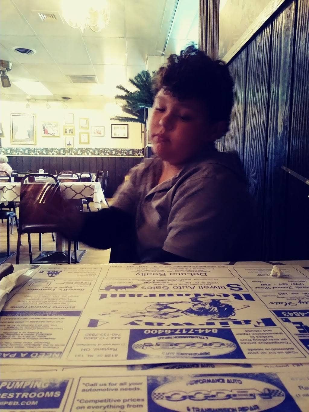 Fairway 4 | restaurant | 100 Liberty Ave, Rayland, OH 43943, USA | 7408594900 OR +1 740-859-4900