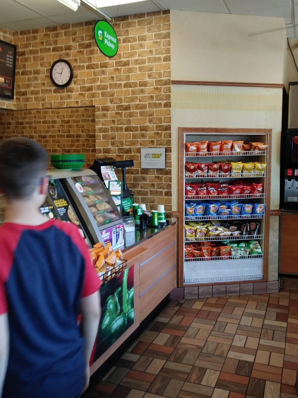 Subway Restaurants | restaurant | 8263 SW Wilsonville Rd suite b, Wilsonville, OR 97070, USA | 5036827729 OR +1 503-682-7729