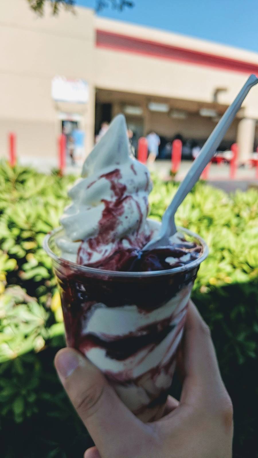 Costco Food Court | meal takeaway | 22633 Savi Ranch Pkwy, Yorba Linda, CA 92887, USA | 7142826633 OR +1 714-282-6633