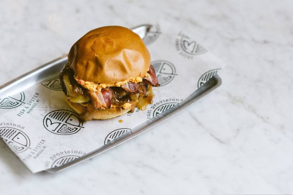 Oak & Oyster | restaurant | 724 N Milwaukee St, Milwaukee, WI 53202, USA | 4143237434 OR +1 414-323-7434