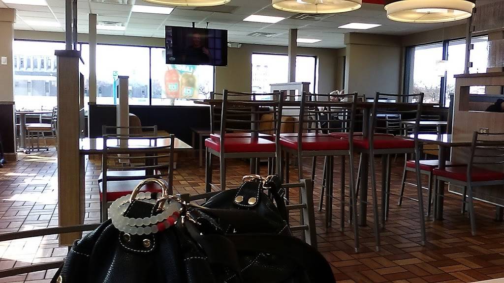 Burger King | restaurant | 928 Terrace St, Muskegon, MI 49440, USA | 2317287157 OR +1 231-728-7157
