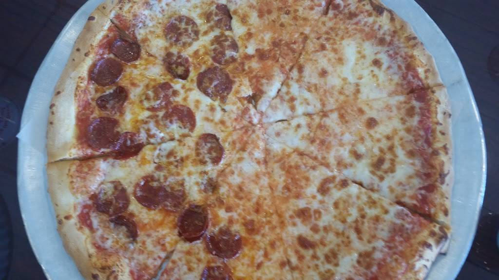 Roma Pizza | restaurant | 1047 Walker Rd, Dover, DE 19904, USA | 3027357611 OR +1 302-735-7611