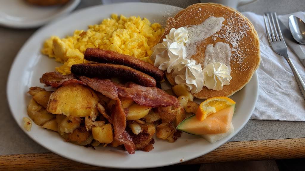 Hot Stacks Family Restaurant | restaurant | 29 King St N, Cookstown, ON L0L 1L0, Canada | 7054589933 OR +1 705-458-9933