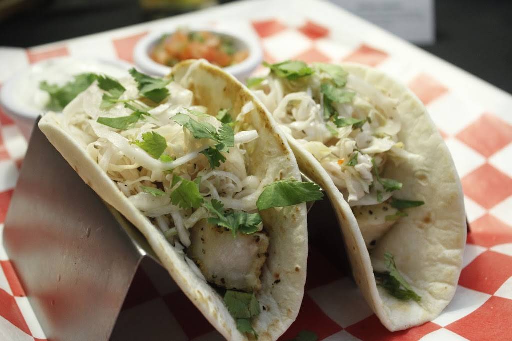 Redz Restaurant | restaurant | 515 Fellowship Road North, Mt Laurel, NJ 08054, USA | 8562220335 OR +1 856-222-0335