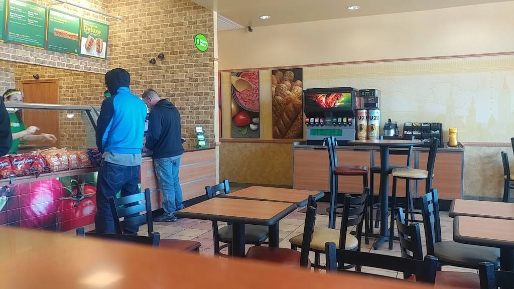 Subway | restaurant | 1341 N Westwood Blvd, Poplar Bluff, MO 63901, USA | 5736863222 OR +1 573-686-3222