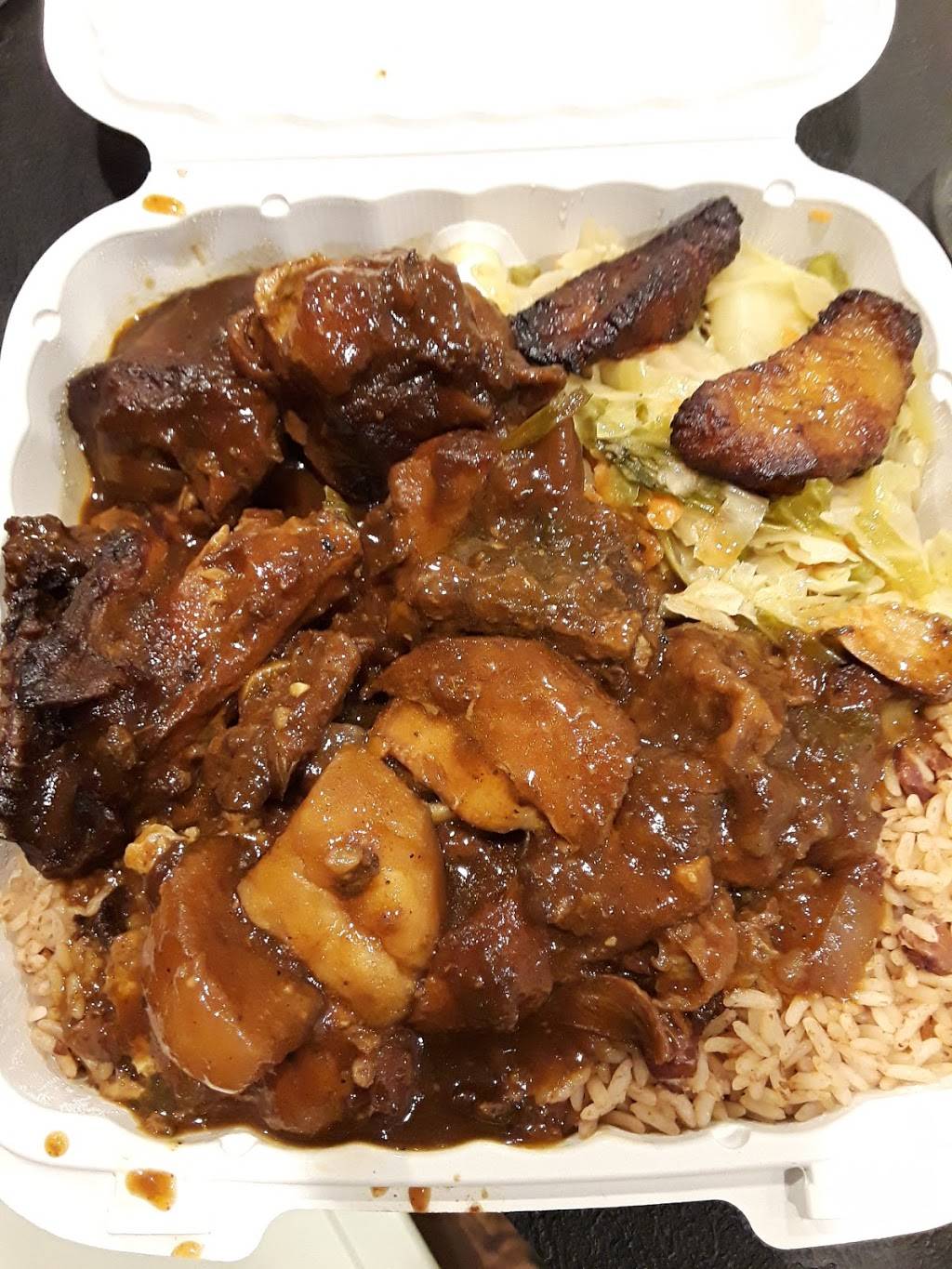 Golden Krust | restaurant | 3500 East-West Hwy, Hyattsville, MD 20782, USA | 3015597962 OR +1 301-559-7962