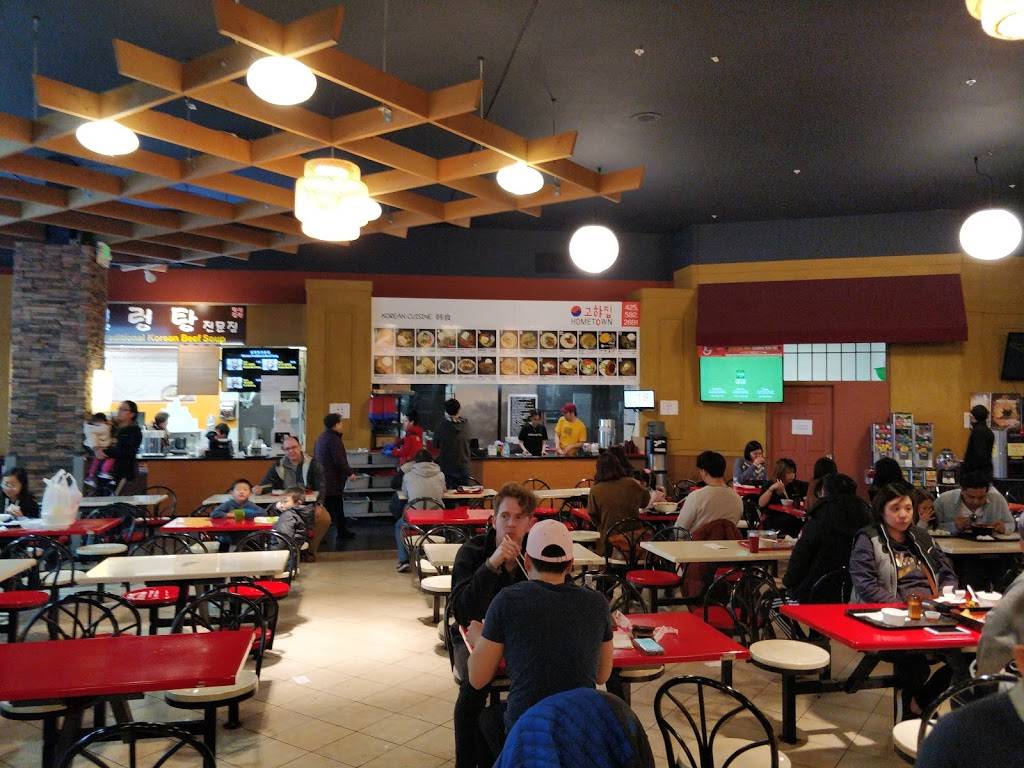 HomeTown | restaurant | 3301 184th St SW, Lynnwood, WA 98037, USA | 4255822691 OR +1 425-582-2691