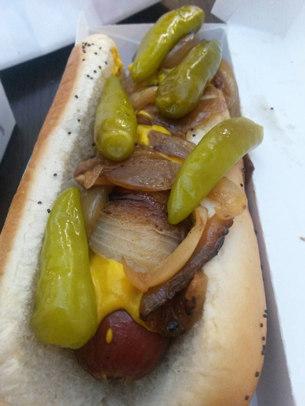 Americas Dog | restaurant | OHare International Airport (ORD), United Terminal 1 Concourse C, Chicago, IL 60666, USA | 7736869600 OR +1 773-686-9600