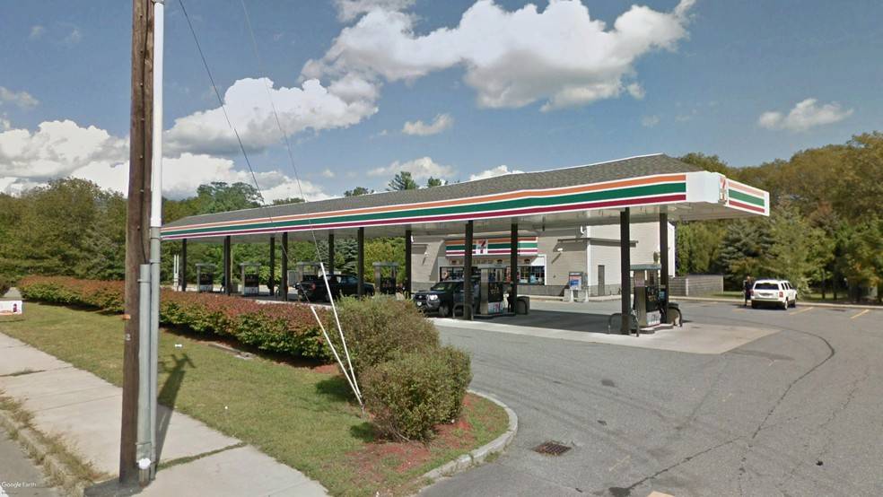 7-Eleven | bakery | 7330 Post Rd, North Kingstown, RI 02852, USA | 4012957295 OR +1 401-295-7295