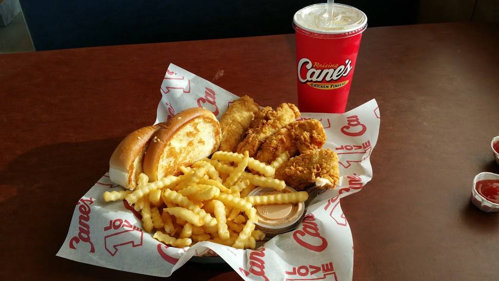 Raising Canes Chicken Fingers | meal takeaway | 3205 Justin Rd, Flower Mound, TX 75028, USA | 9728740359 OR +1 972-874-0359