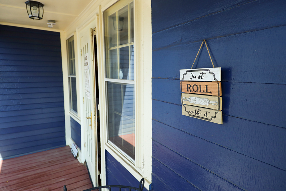 The Blue House Bagel Co. & Cafe | cafe | 161 Albany Turnpike, Canton, CT 06019, USA | 8603522936 OR +1 860-352-2936