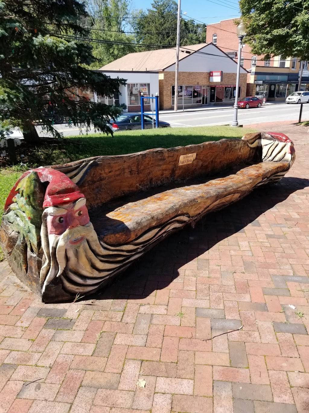 Phenix Square | restaurant | 9 Pleasant St, West Warwick, RI 02893, USA | 4018288110 OR +1 401-828-8110