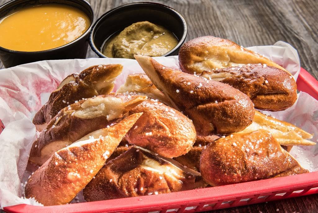 CKs Eats n Drinks | restaurant | 325 S Gulfview Blvd, Clearwater Beach, FL 33767, USA | 7274435377 OR +1 727-443-5377