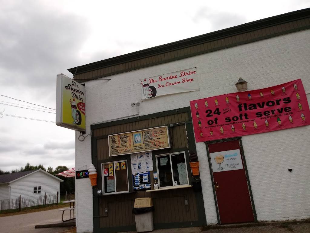 The sundae drive ice cream shop | restaurant | 215 E State St, Belding, MI 48809, USA | 6163042109 OR +1 616-304-2109