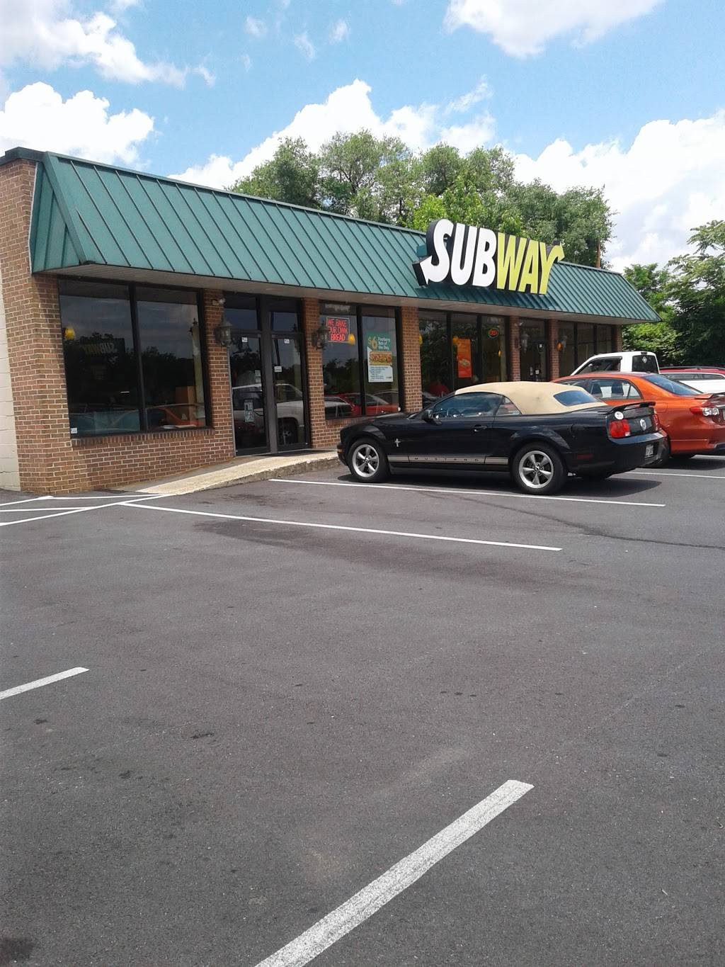Subway Restaurants | restaurant | 6240 Washington Blvd A, Elkridge, MD 21075, USA | 4107964575 OR +1 410-796-4575
