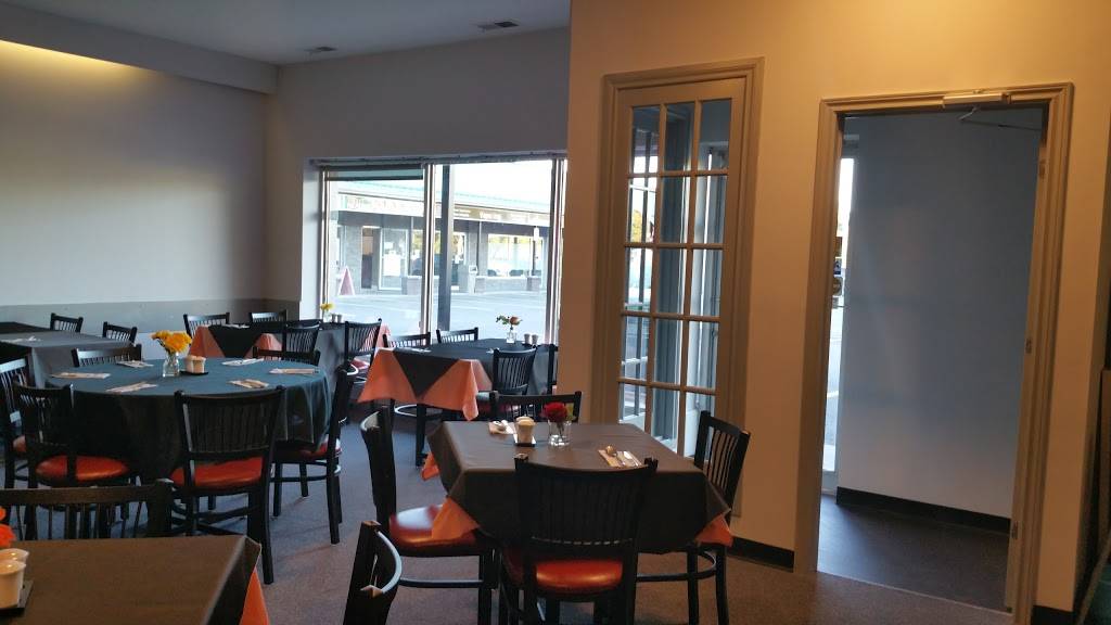 New Queen Restaurant | meal takeaway | 1 Hobin St, Stittsville, ON K2S 1A6, Canada | 6138366672 OR +1 613-836-6672