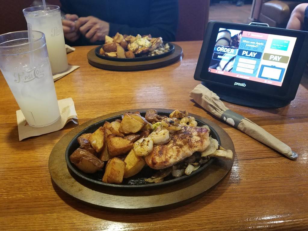 Applebees Grill + Bar | restaurant | 547 E State St, Athens, OH 45701, USA | 7405922606 OR +1 740-592-2606