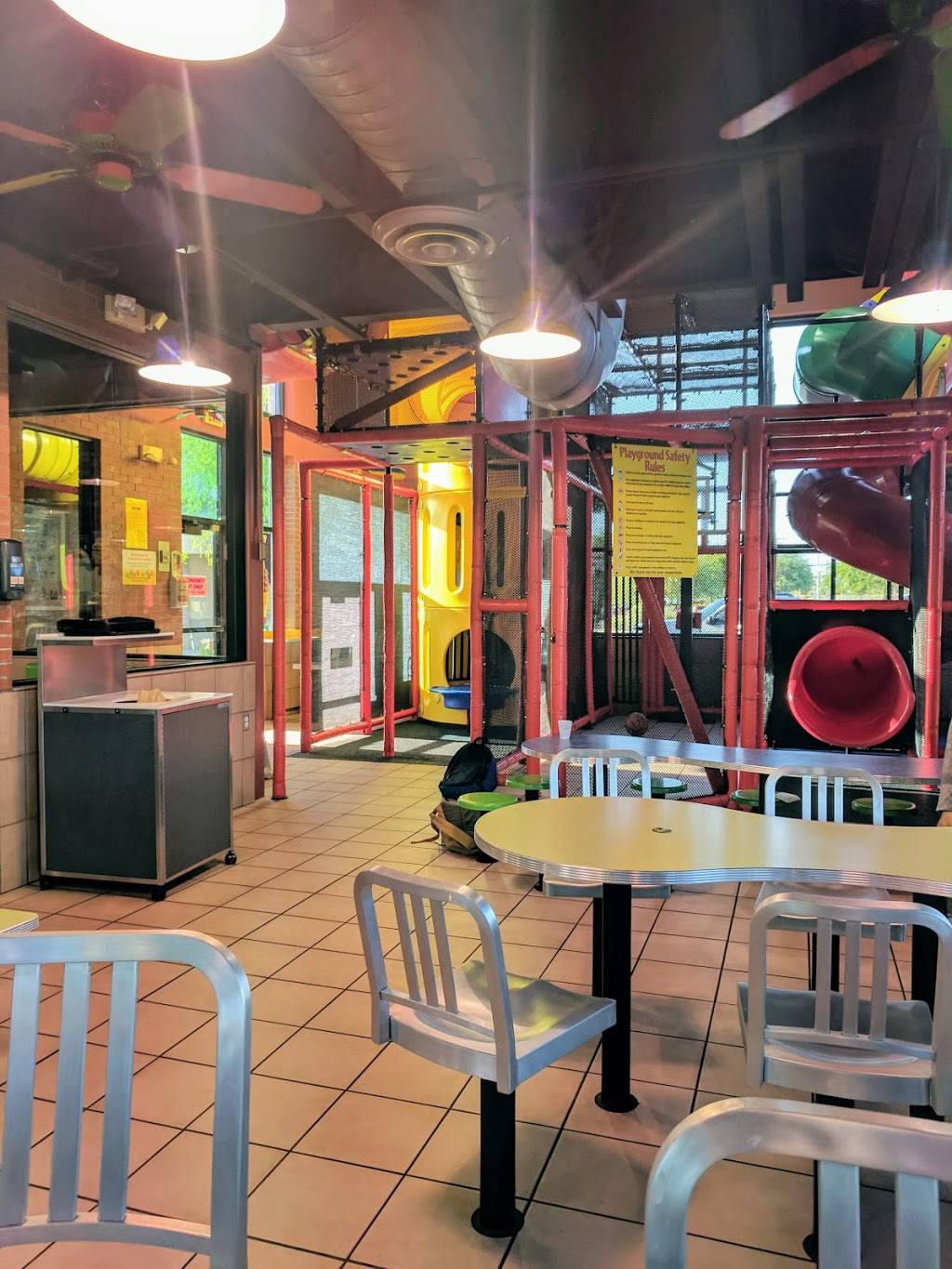 McDonalds | cafe | 4930 S Alma School Rd, Chandler, AZ 85248, USA | 4808955413 OR +1 480-895-5413