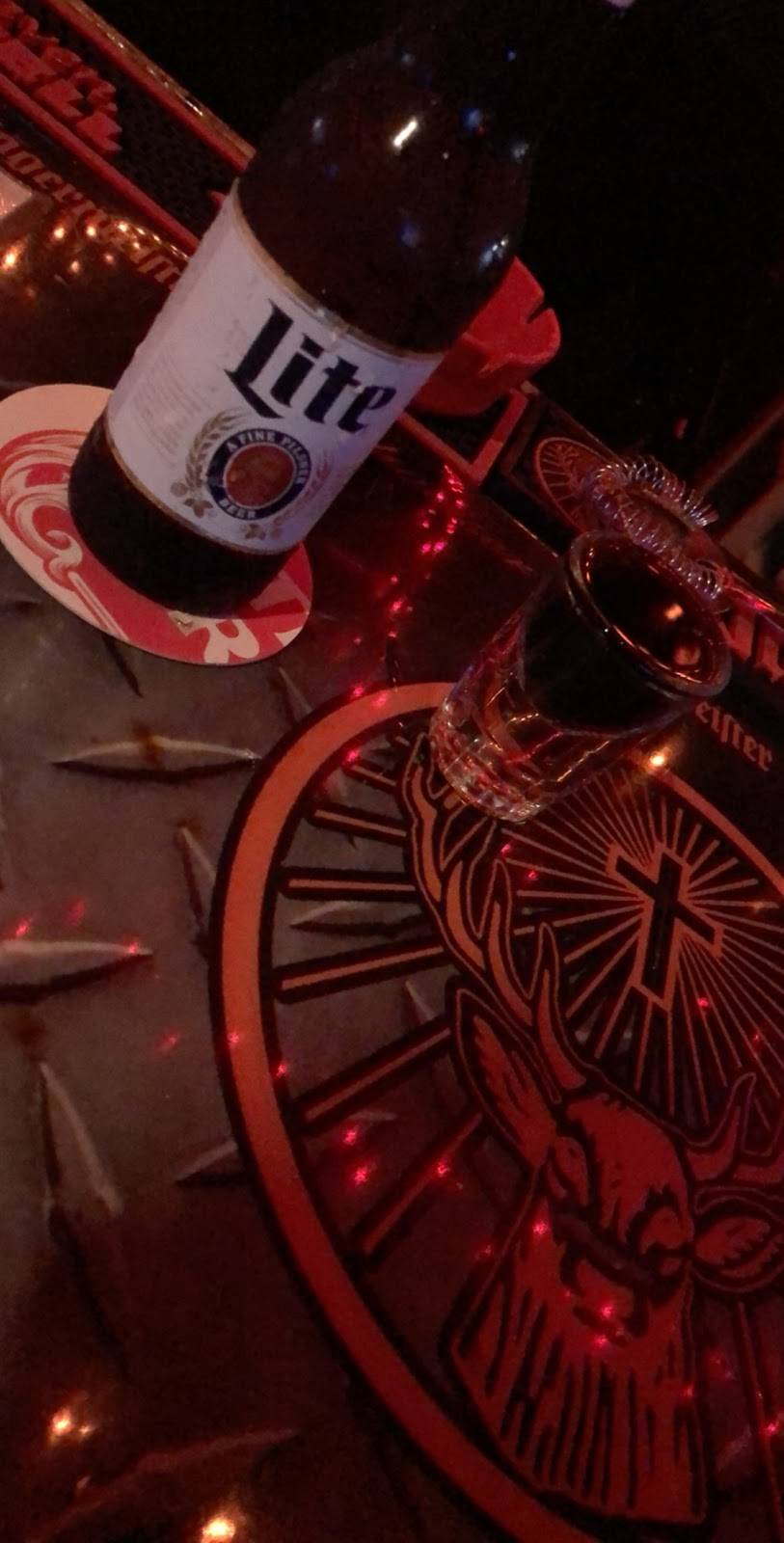 Road Dawgs Saloon | restaurant | 13010 W State Rd 84, Davie, FL 33325, USA | 9545331149 OR +1 954-533-1149