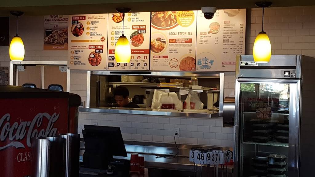 Epic Wings | restaurant | 3194 Midway Dr, San Diego, CA 92110, USA | 6192260185 OR +1 619-226-0185