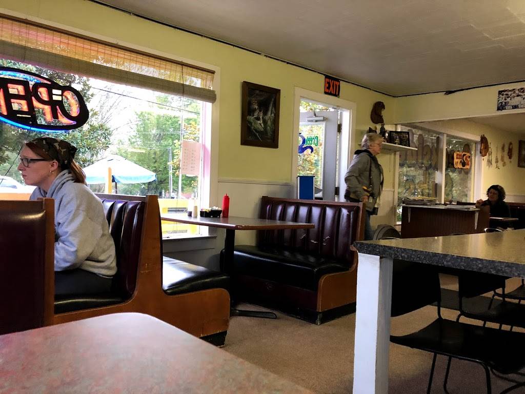 Creekside Subs | restaurant | 491 N Broad St, Brevard, NC 28712, USA | 8288844718 OR +1 828-884-4718