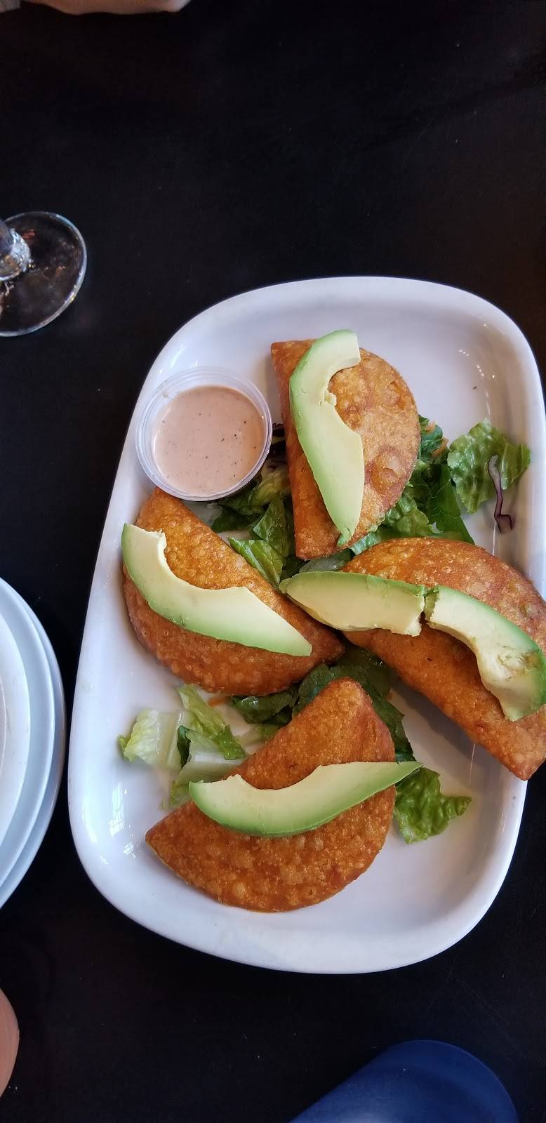 El Nuevo Vallarta Sports Bar & Grill | restaurant | 6801 Cermak Rd, Berwyn, IL 60402, USA | 7083175929 OR +1 708-317-5929