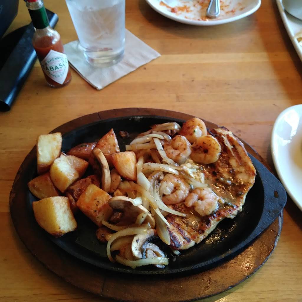 Applebees Grill + Bar | restaurant | 12103 Collegiate Way, Orlando, FL 32817, USA | 4072822055 OR +1 407-282-2055