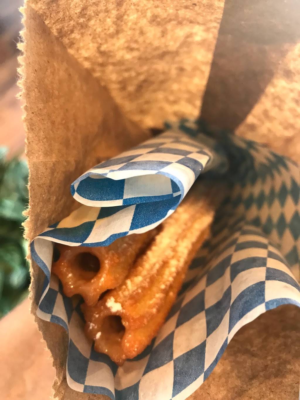 L&L Empanadas | restaurant | 705 Rue Provost, Lachine, QC H8S 1M6, Canada | 5142615035 OR +1 514-261-5035