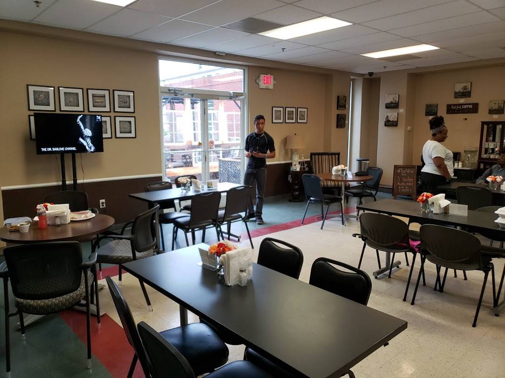 Ms. Petes Cafe & Catering | restaurant | 1860 Wilma Rudolph Blvd Suite 126, Clarksville, TN 37040, USA | 9312783233 OR +1 931-278-3233