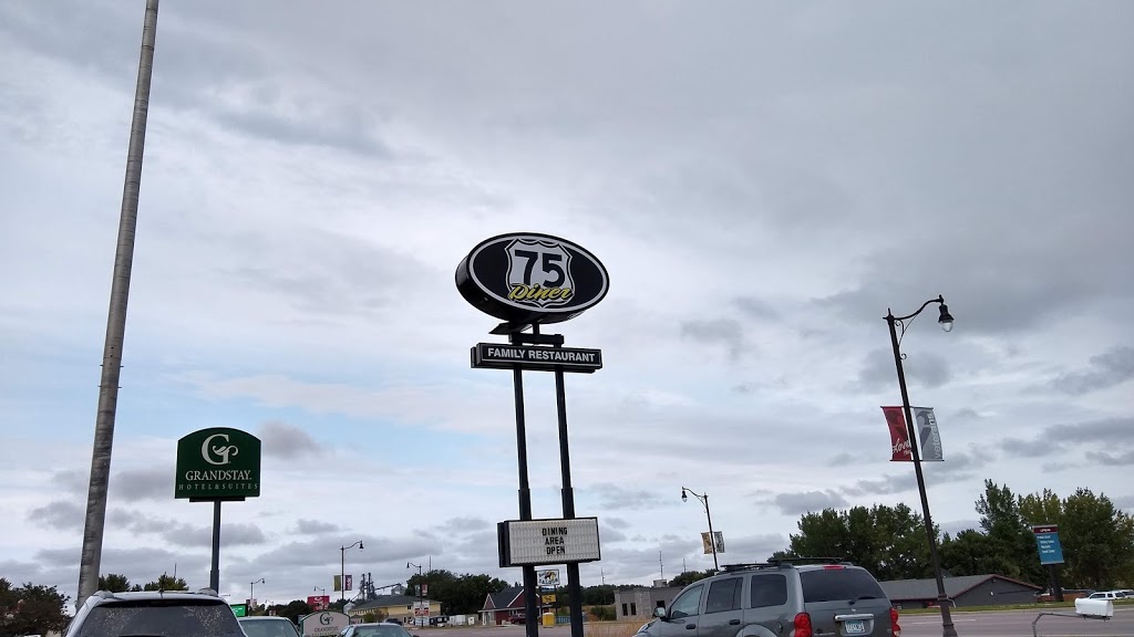 75 Diner | restaurant | 920 S Kniss Ave, Luverne, MN 56156, USA | 5074498334 OR +1 507-449-8334