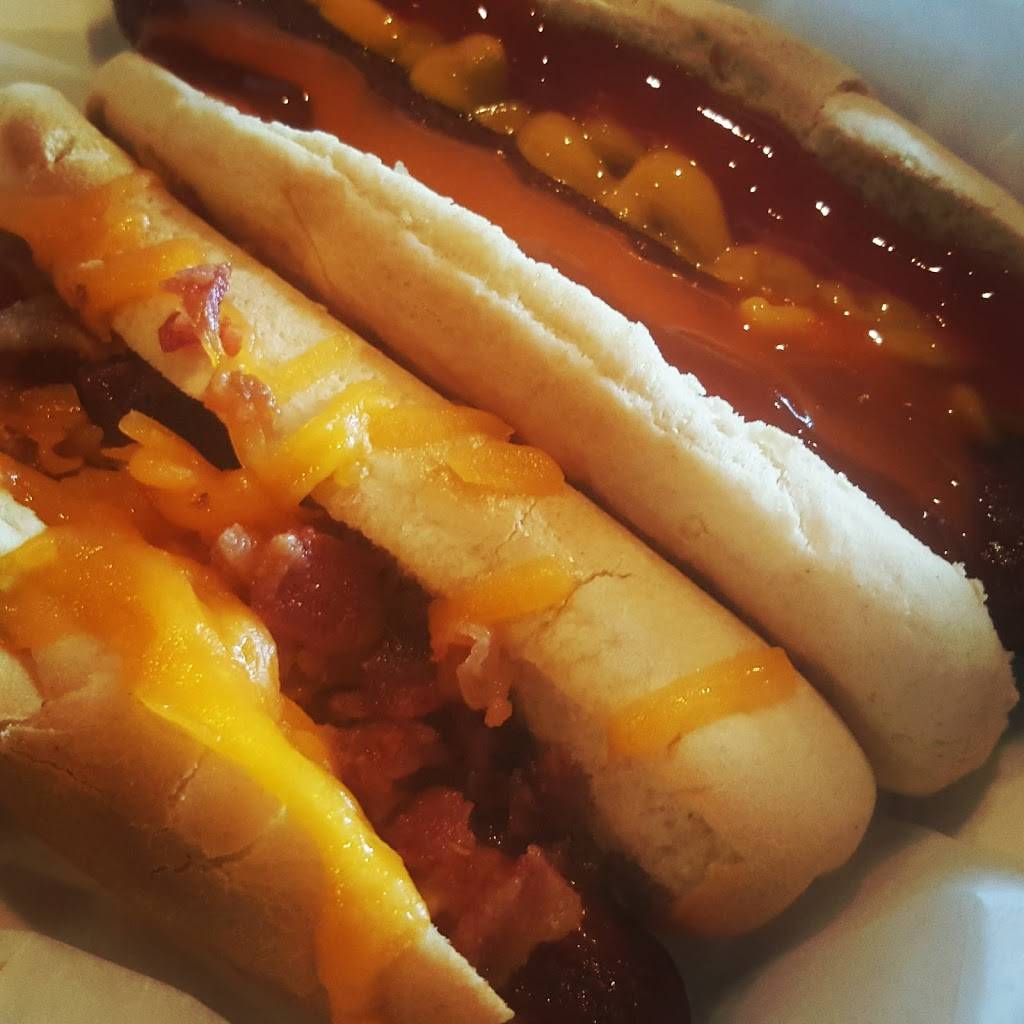 Tennessee Brewskys | restaurant | 420 S Broad St, New Tazewell, TN 37825, USA | 4235266260 OR +1 423-526-6260