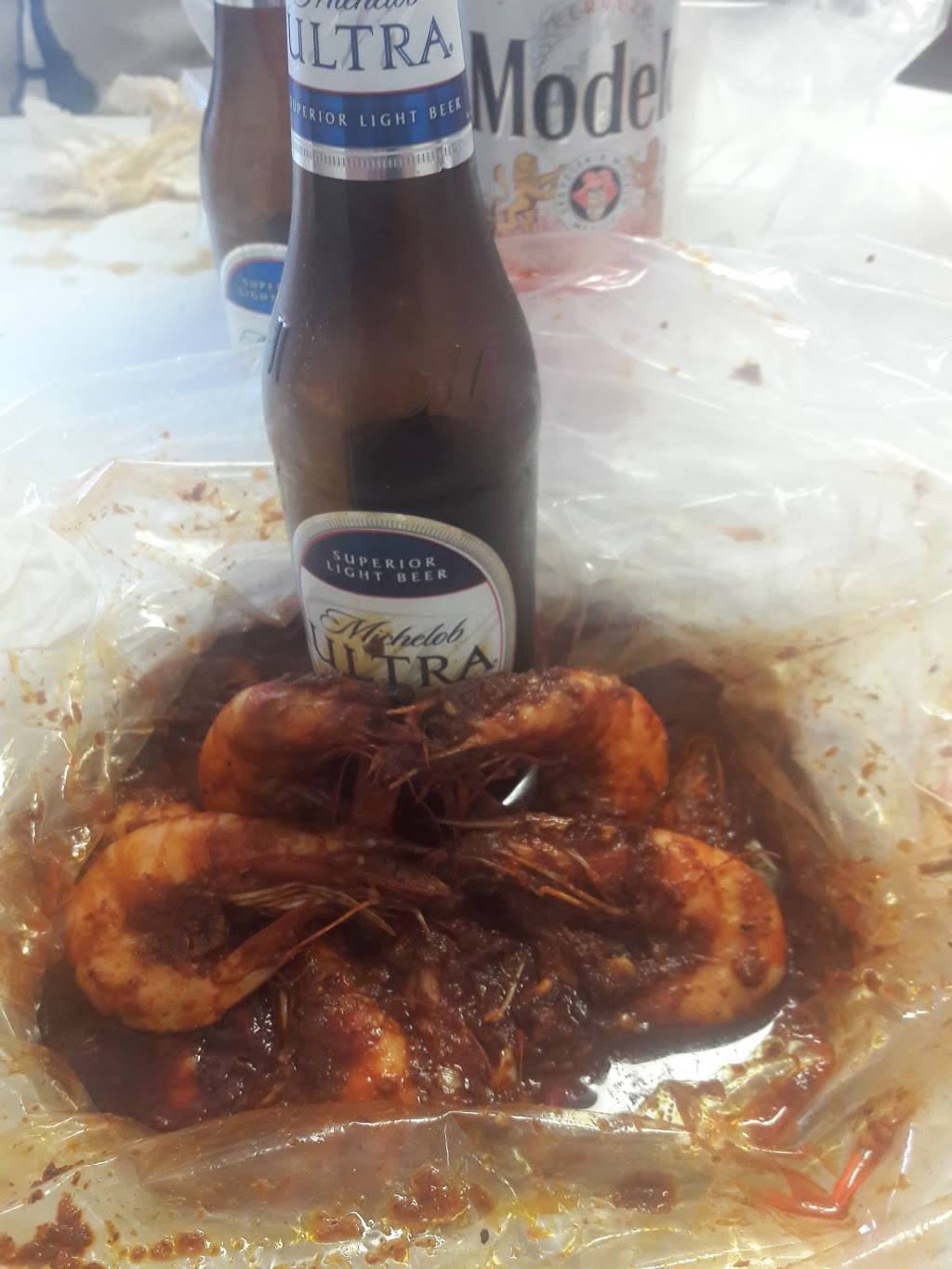 Crab & Claw Seafood | restaurant | 7932 S Great Trinity Forest Way #114A, Dallas, TX 75217, USA | 4697098285 OR +1 469-709-8285