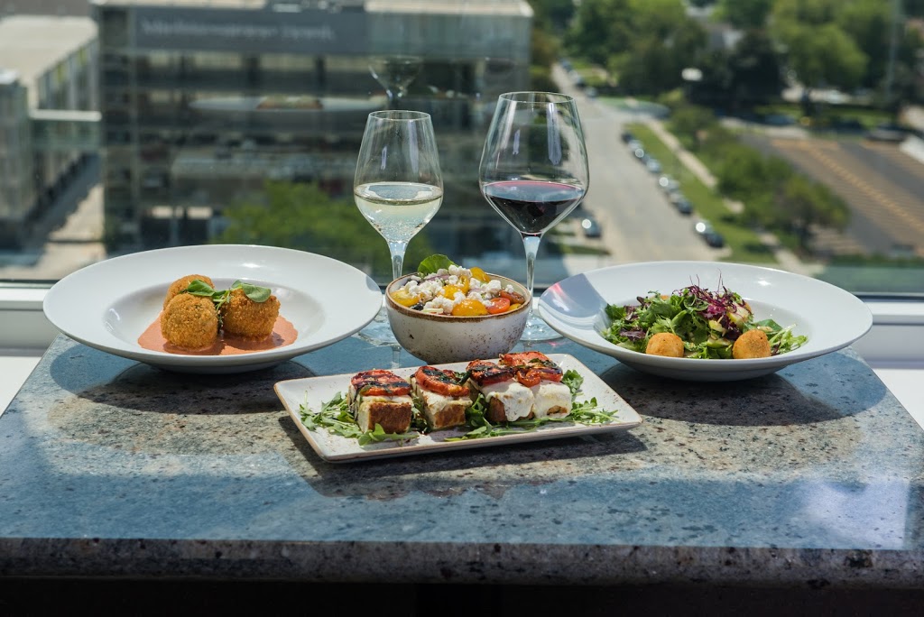 Vue Rooftop | restaurant | 328 S Clinton St UNIT A, Iowa City, IA 52240, USA | 3195194650 OR +1 319-519-4650
