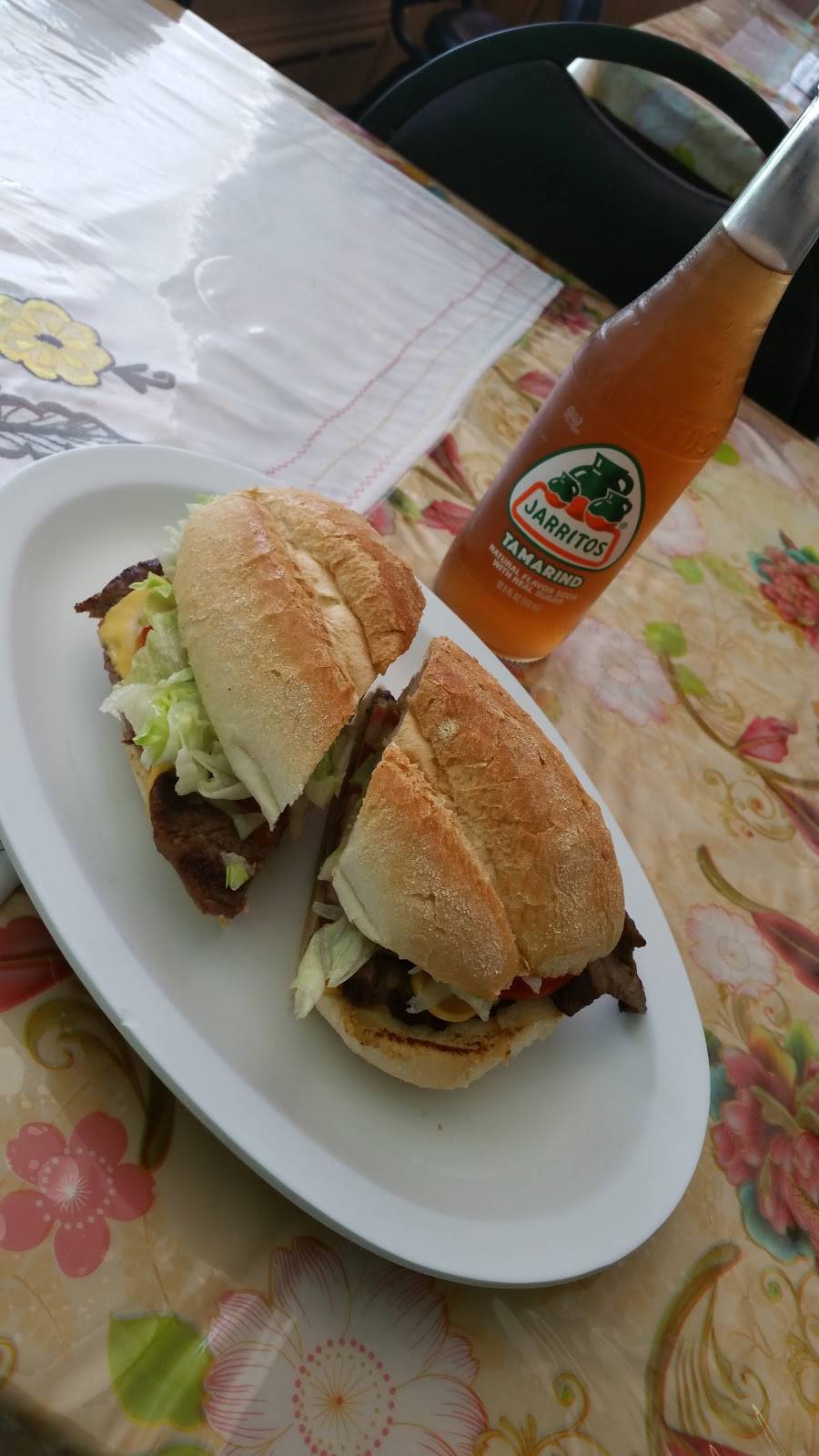 Silvia’s Pupuseria | restaurant | 621 Lincoln Blvd, Middlesex, NJ 08846, USA | 7324694066 OR +1 732-469-4066