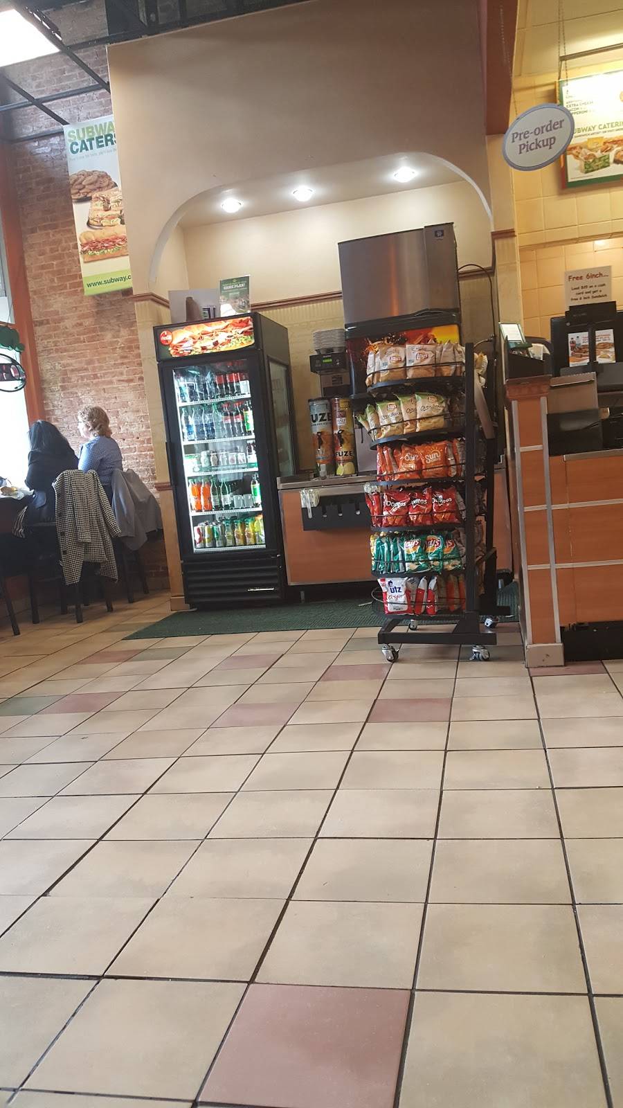 Subway Restaurants | restaurant | 300 W Pratt St #150, Baltimore, MD 21201, USA | 4106852025 OR +1 410-685-2025