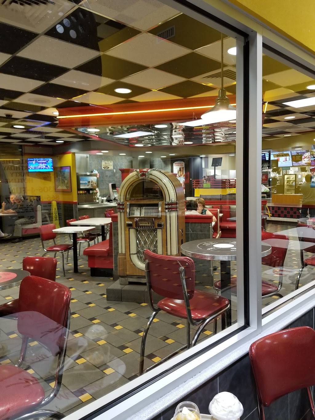 McDonalds | cafe | 2425 S Business Dr, Sheboygan, WI 53081, USA | 9204582021 OR +1 920-458-2021