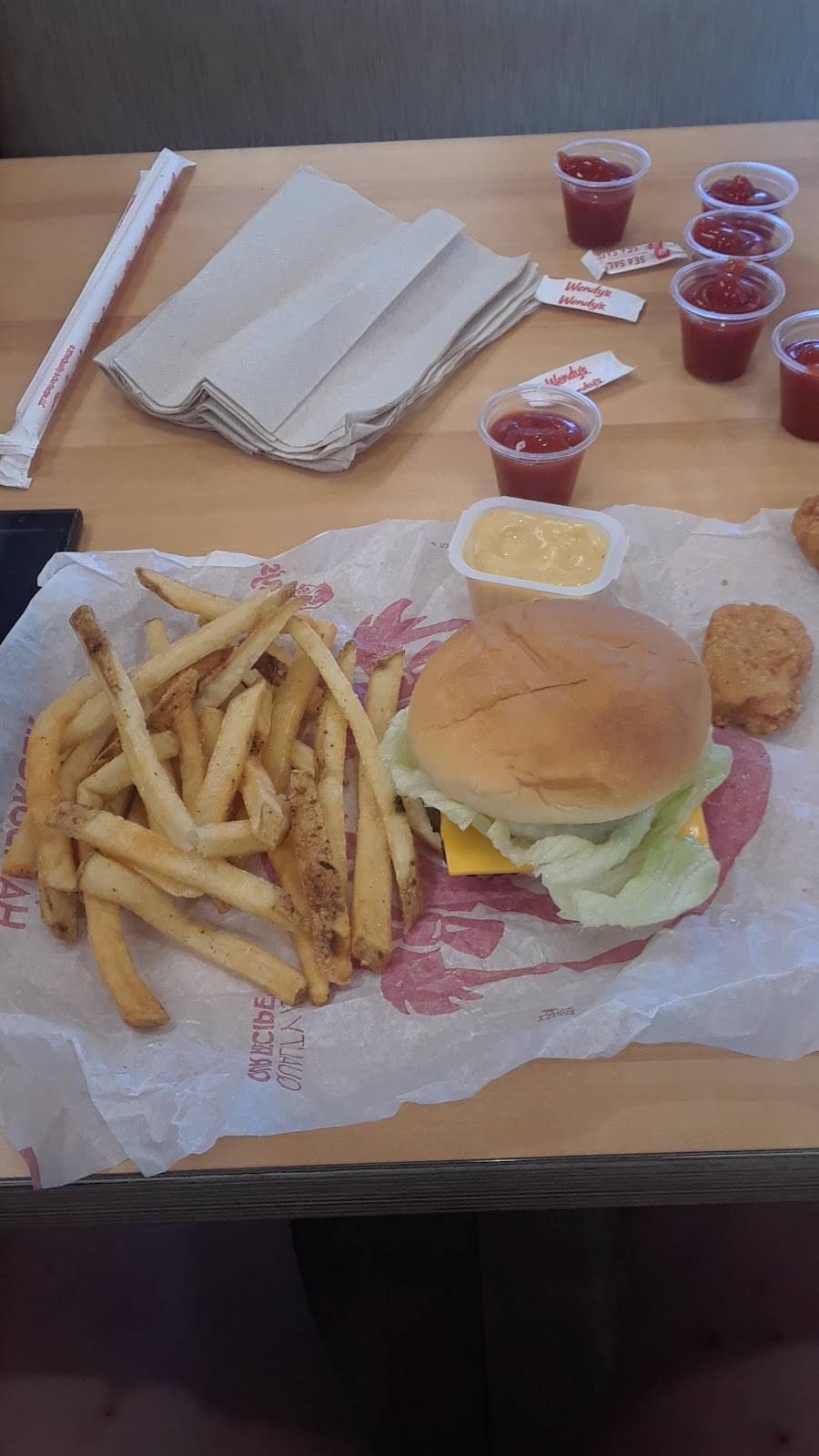 Wendys | restaurant | 2131 N Verity Pkwy, Middletown, OH 45042, USA | 5134235231 OR +1 513-423-5231