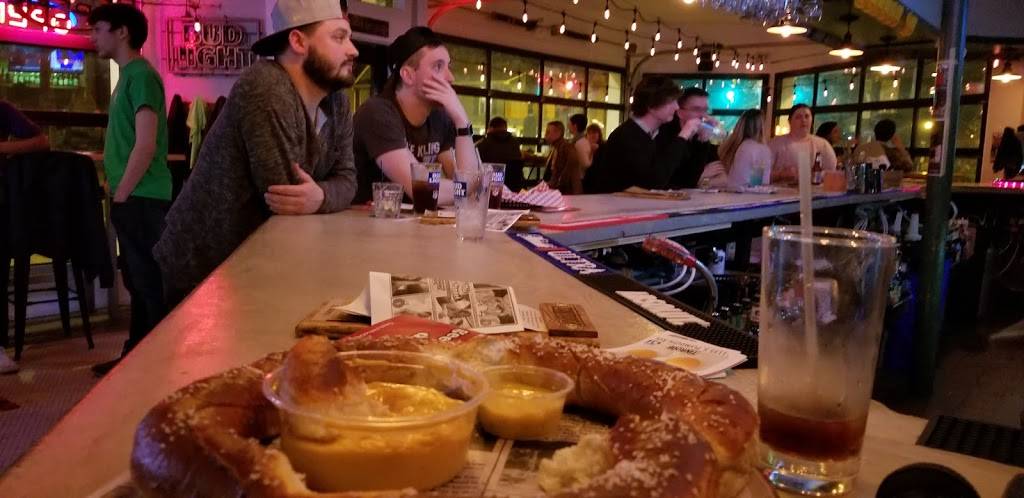 TinRoof | restaurant | 1155 S Plymouth Ave, Rochester, NY 14608, USA | 5856858205 OR +1 585-685-8205