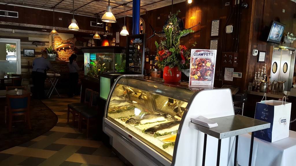 Pappas Seafood House | restaurant | 6945, I-45, Houston, TX 77087, USA | 7136410318 OR +1 713-641-0318