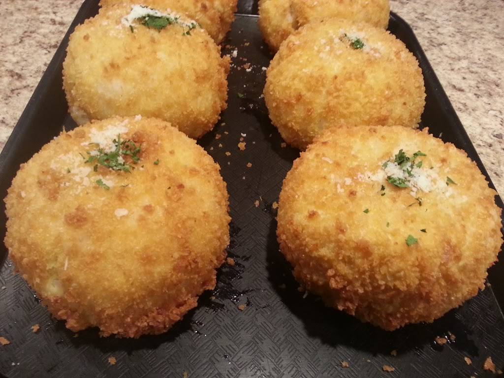 Mama Bellas Pizzeria & Restaurant | restaurant | 1600 NY-112, Medford, NY 11763, USA | 6317588220 OR +1 631-758-8220