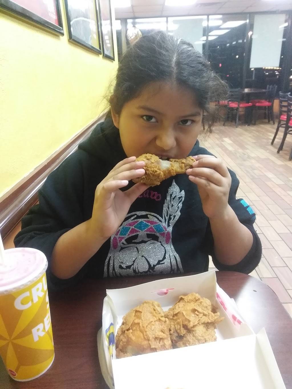 Churchs Chicken | restaurant | 1839 W Hildebrand Ave, San Antonio, TX 78201, USA | 2107325430 OR +1 210-732-5430