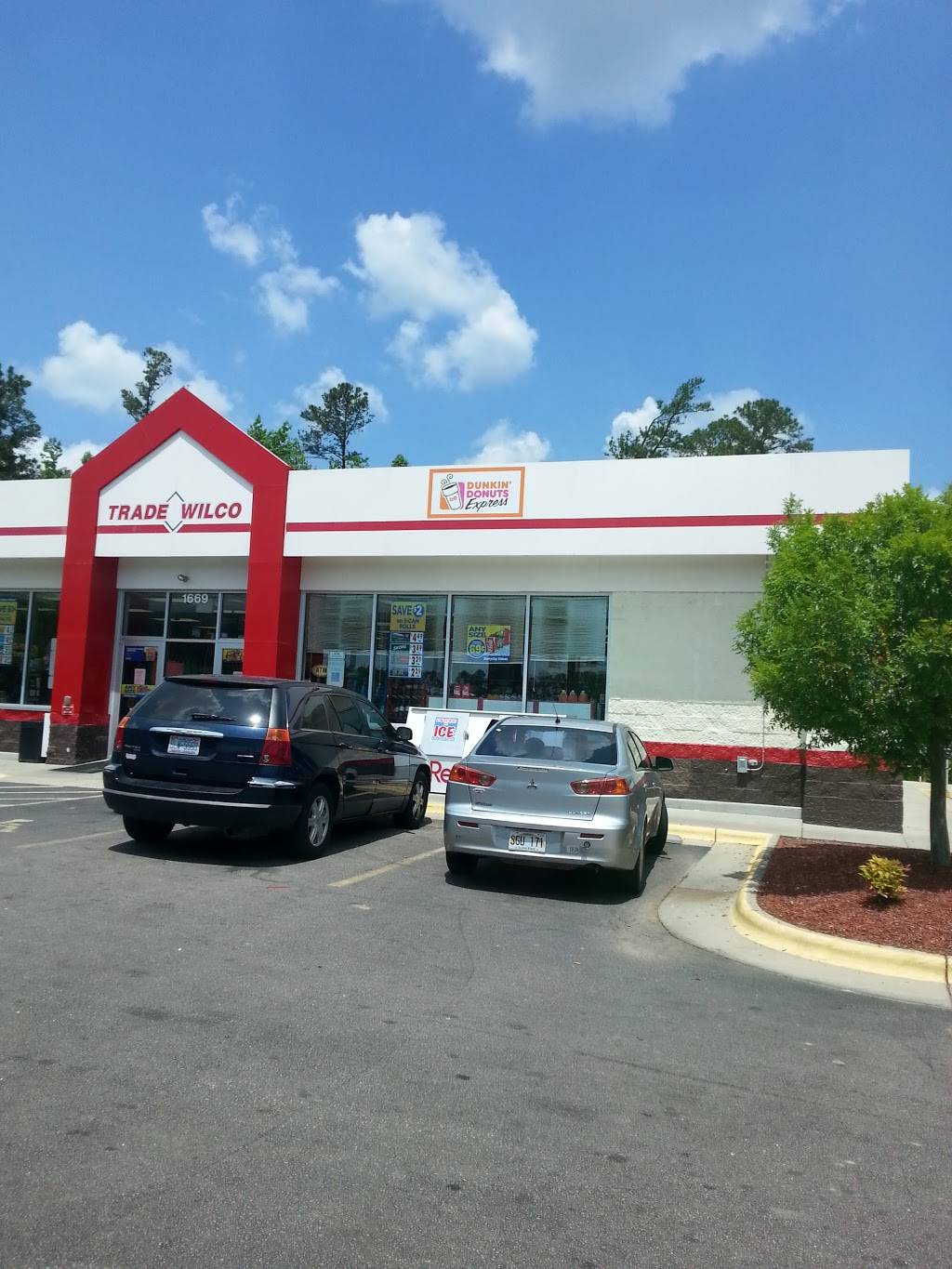 Dunkin | bakery | 1669 E W Market St, Smithfield, NC 27577, USA | 9199341058 OR +1 919-934-1058